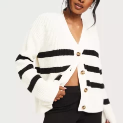 Selected Femme Slfbloomie Ls Knit V-Neck Cardigan Cardigan med knapper Snow White Black