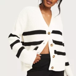 Selected Femme - Cardigans og Kaftan - Snow White Black - Slfbloomie Ls Knit V-Neck Cardigan - Trøjer
