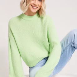 NLY Trend - Striktrøjer - Pistacie - Soft Knit Sweater - Trøjer